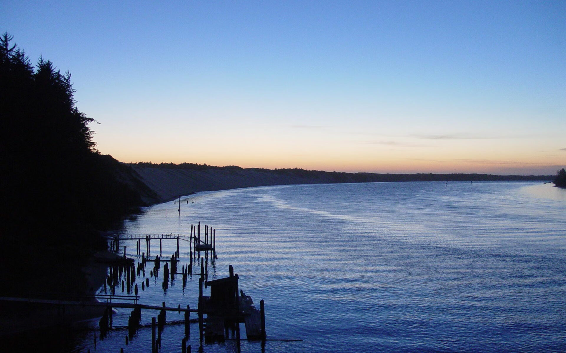 【粉丝狂欢】支持球队的庆祝活动，足球俱乐部粉丝