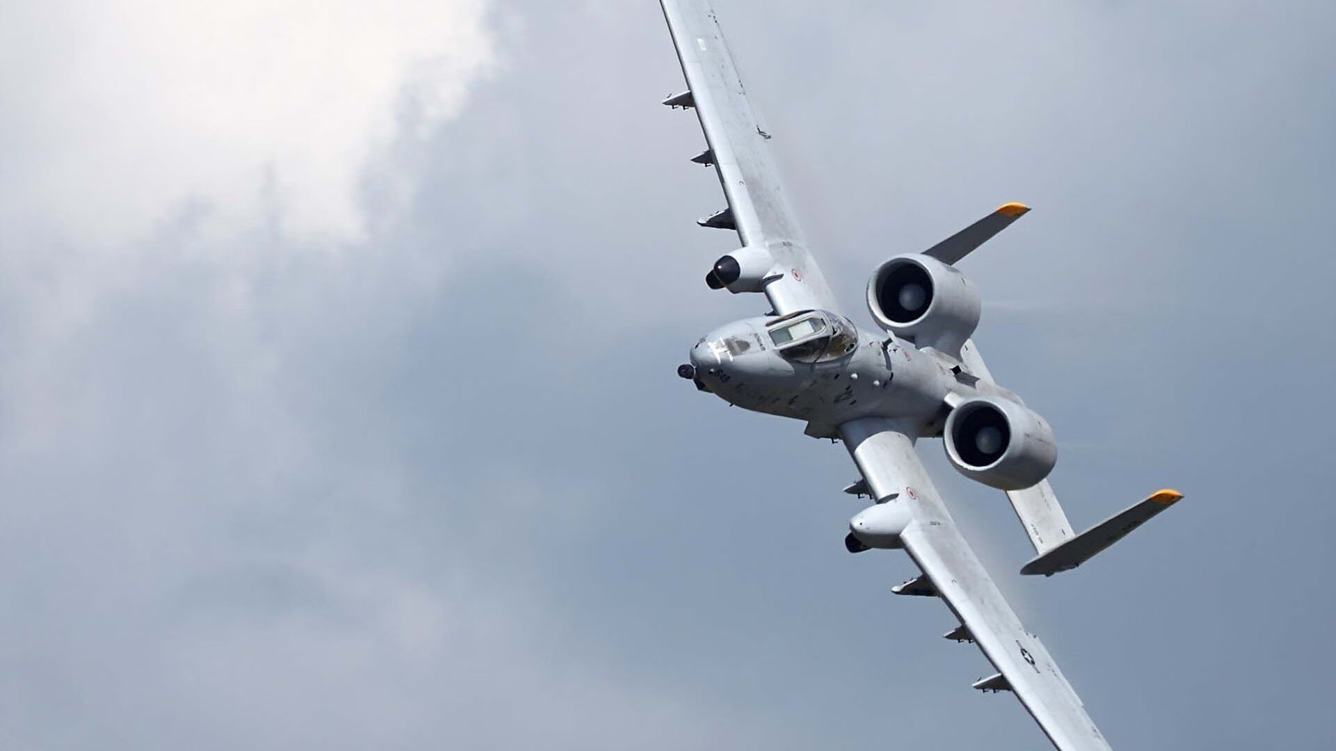 新时期青少年足球“创客”项目在多地试点推广，激发创新潜能，青少年足球宣传片