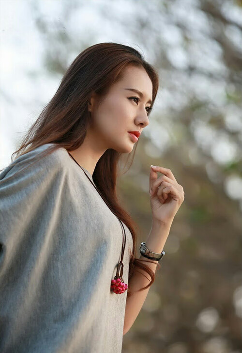 九游网页版官网入口-张某在女足比赛中表现出色，成为焦点，张某擅长撰写足球评论